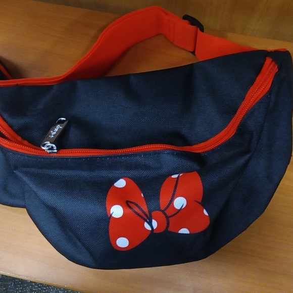 Disney Bags Disney Minnie Mouse Fanny Pack Poshmark